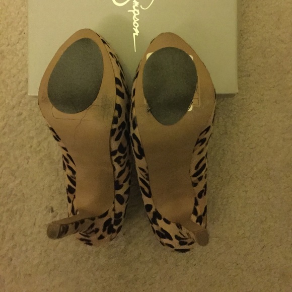 Leopard print pumps - Picture 2 of 5